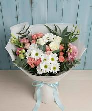 Букет цветов из:  Розы, Лизиантусы и Хризантемы в Нижнем Карачане