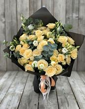 Букет цветов из:  Розы и Лизиантусы в Нижнем Карачане