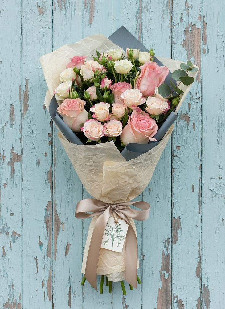 Букет цветов из: Розы в Нижнем Карачане