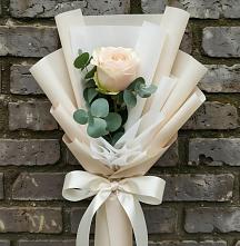 Букет цветов из:  Розы в Нижнем Карачане