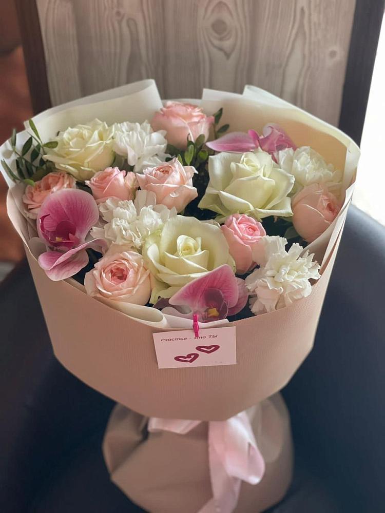 Букет цветов из: Орхидеи, Розы и Гвоздики в Нижнем Карачане