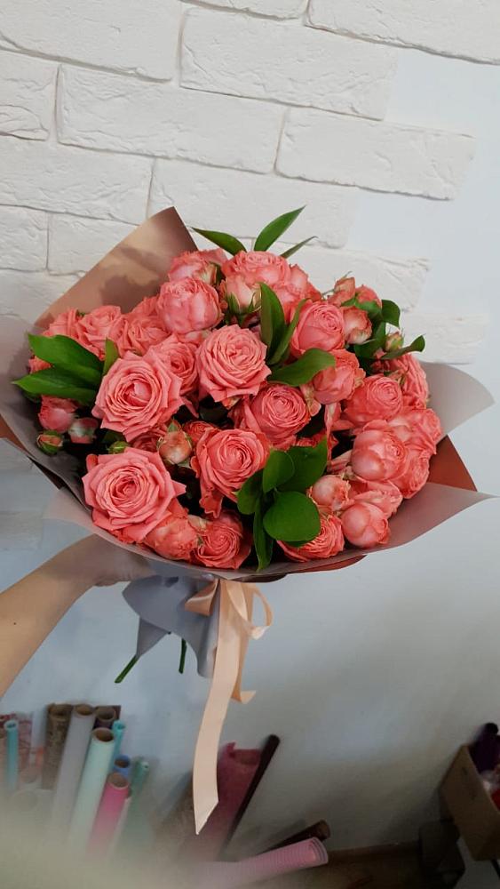 Букет цветов из: Розы в Нижнем Карачане