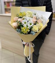 Букет цветов из:  Альстромерии, Розы и Хризантемы в Нижнем Карачане