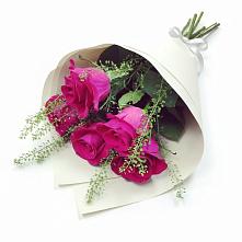 Букет цветов из:  Розы в Нижнем Карачане