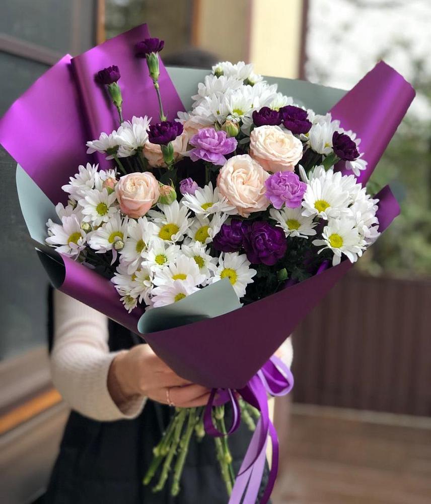 Букет цветов из: Хризантемы, Гвоздики и Розы в Нижнем Карачане