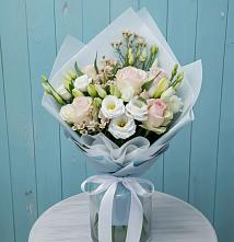 Букет цветов из:  Розы и Лизиантусы в Нижнем Карачане
