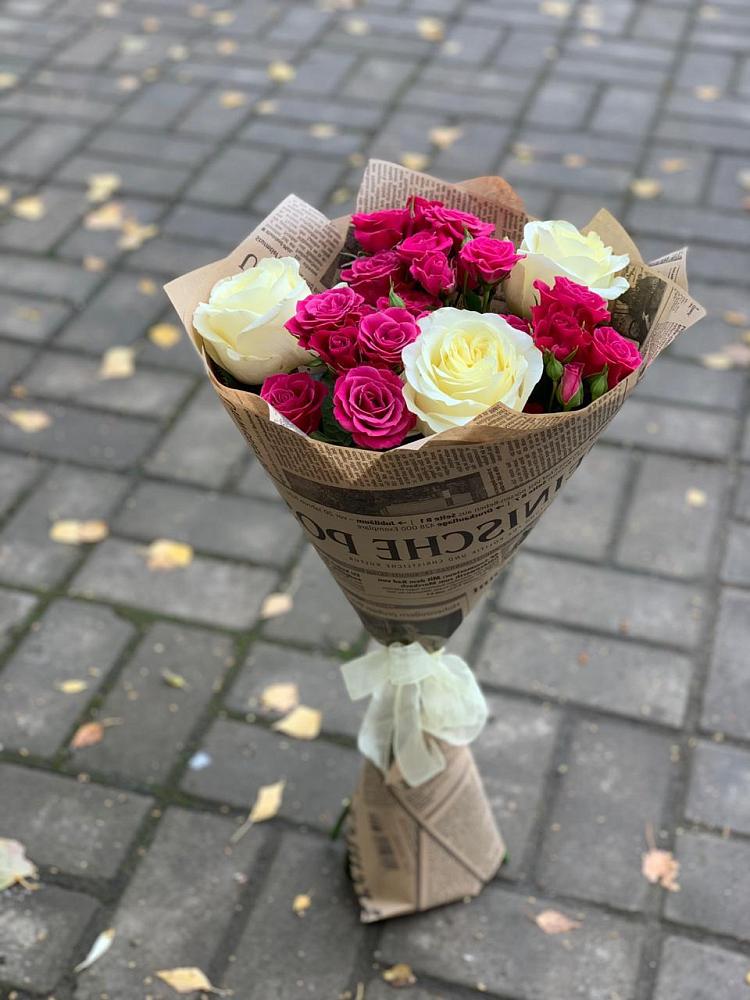 Букет цветов из: Розы в Нижнем Карачане