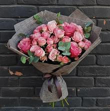 Букет цветов из:  Розы в Нижнем Карачане
